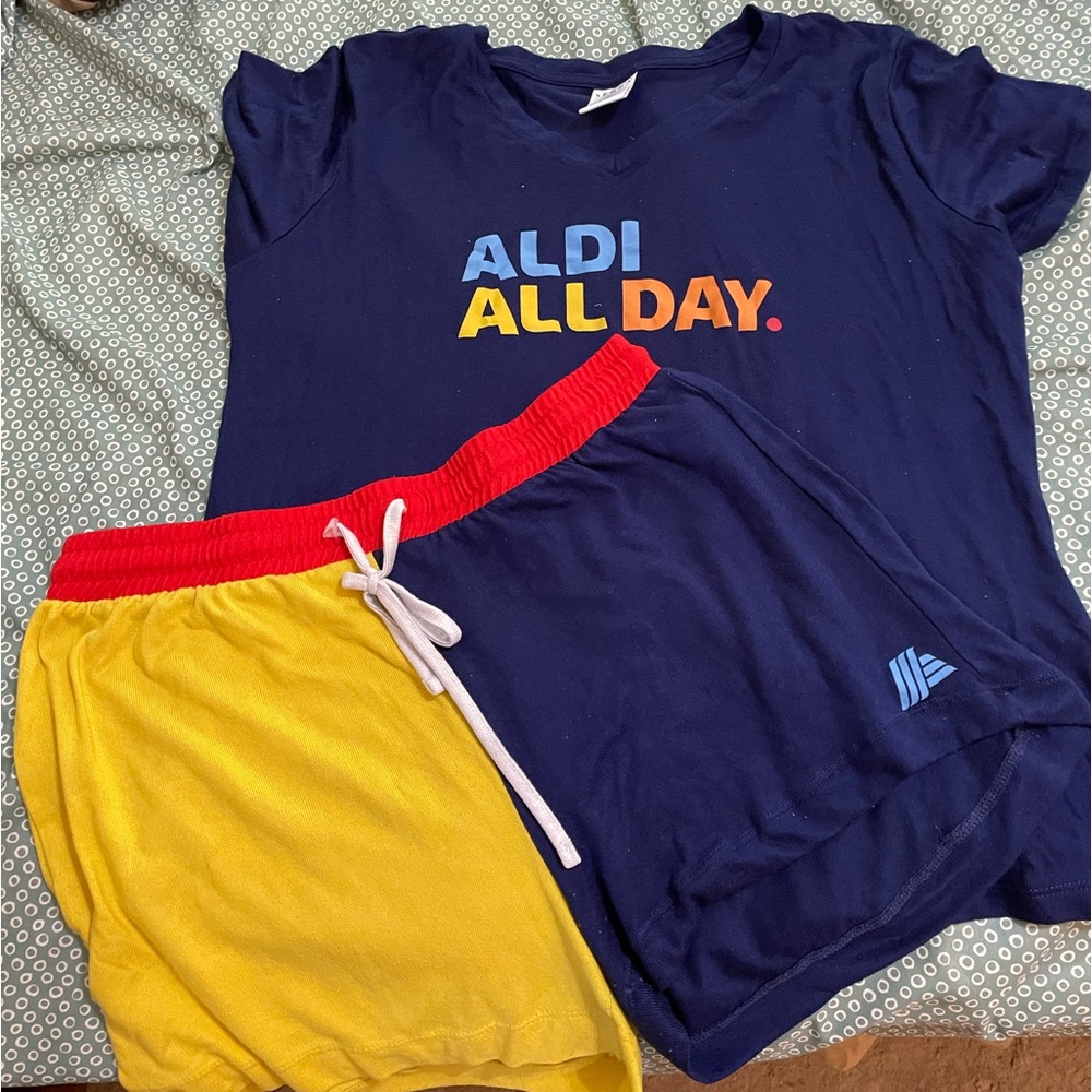 Aldi sleep set.
